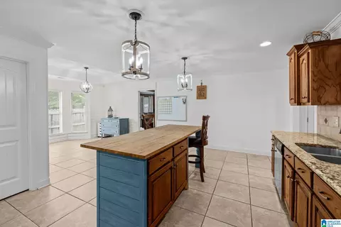 Kitchen - 2043 Maplewood Ln, Clanton, AL 35045 photo 5 of 5