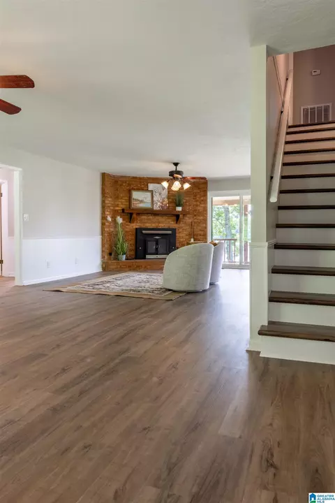 814 E Haven Dr, Glencoe, AL 35905 photo 6