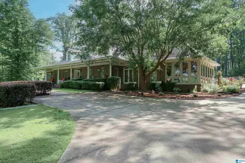 326 Levan Dr, Columbiana, AL 35051