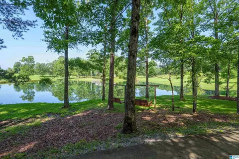 326 Levan Dr, Columbiana, AL 35051