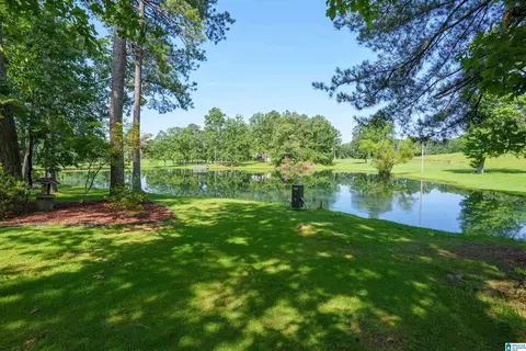 326 Levan Dr, Columbiana, AL 35051