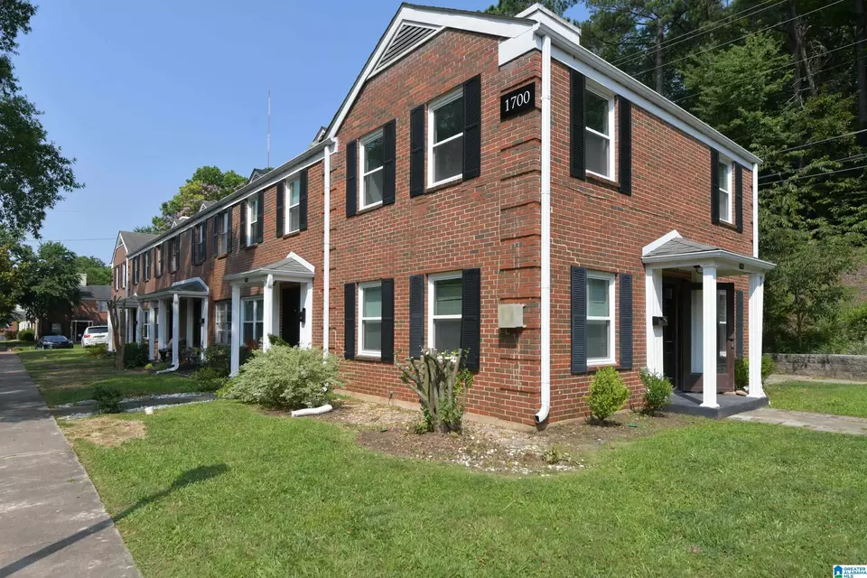 Exterior - 1700 Valley Ave #D, Homewood, AL 35209 photo 1 of 5