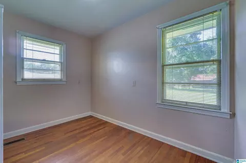 Bedroom - 203 Parrish Ave, Clanton, AL 35045 photo 1 of 5