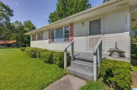 Exterior - 203 Parrish Ave, Clanton, AL 35045 photo 3 of 21
