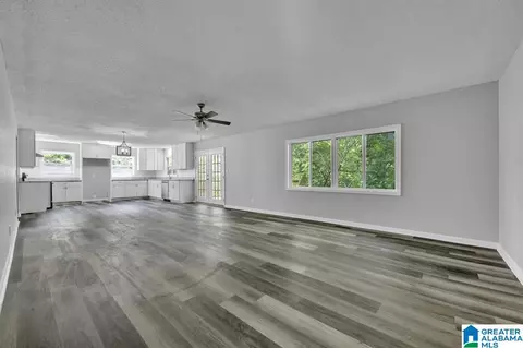 260 Sun Valley Cir, Sterrett, AL 35147
