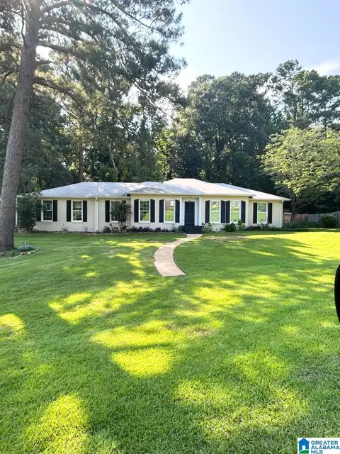 200 Shamrock Rd, Anniston, AL 36207