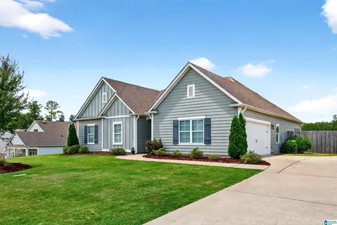 1459 Mountain Laurel Ln, Moody, AL 35004