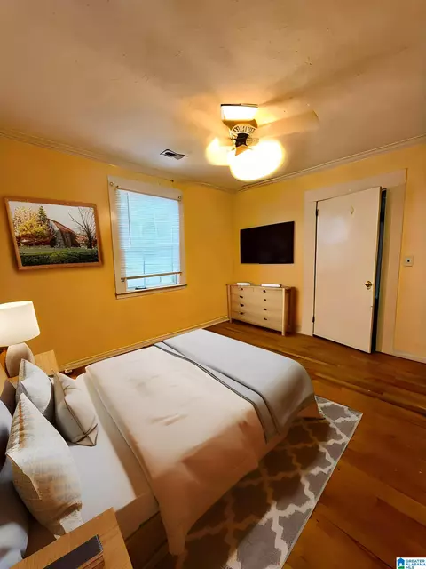 Bedroom - 1006 2nd Ave N, Clanton, AL 35045 photo 1 of 4