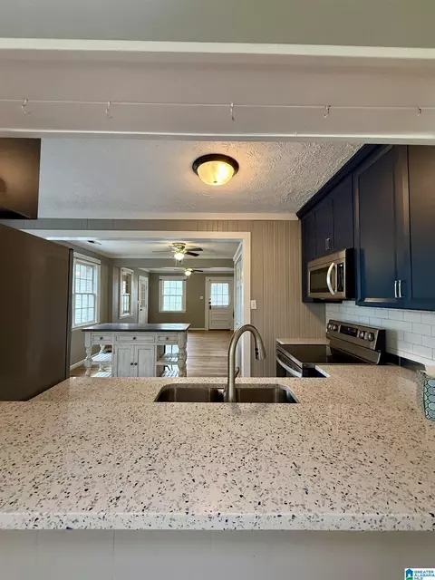 Kitchen - 1006 2nd Ave N, Clanton, AL 35045 photo 7 of 7