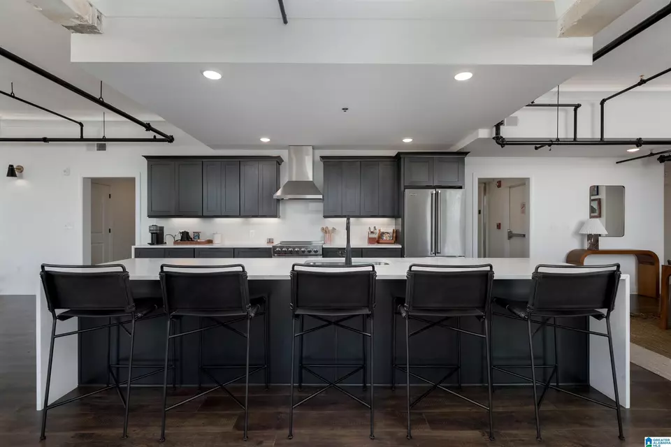 Kitchen - 601 Greensboro Ave #500, Tuscaloosa, AL 35401 photo 4 of 11