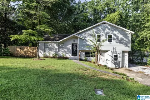 3012 Debra Dr, Fultondale, AL 35068