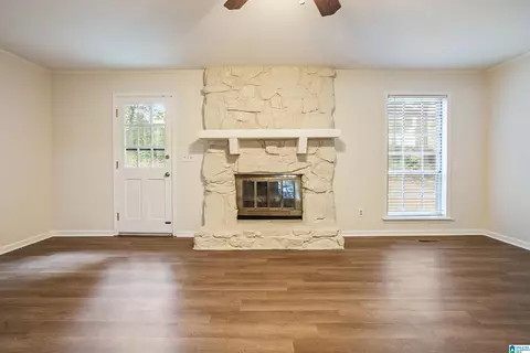 104 Maple St, Maylene, AL 35114 photo 9