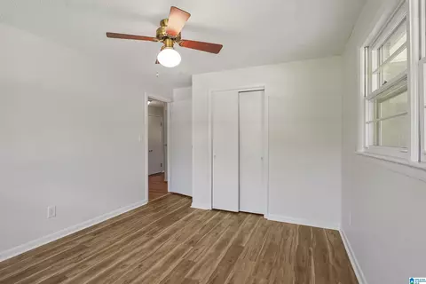 Bedroom - 32807 Highway 31, Calera, AL 35040 photo 6 of 9