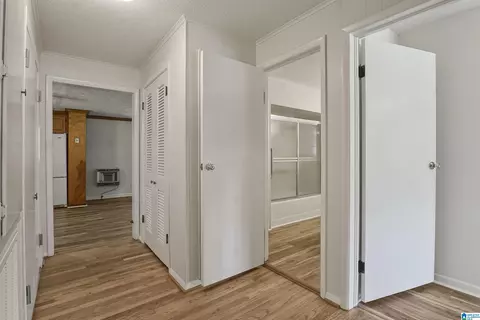 Entry Way - 32807 Highway 31, Calera, AL 35040 photo 3 of 4