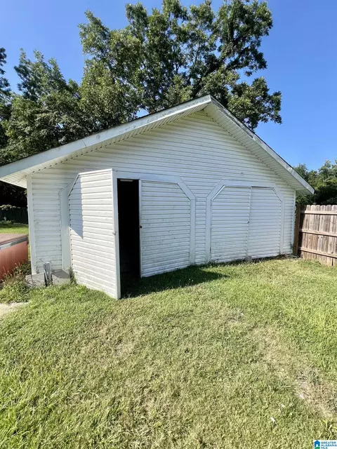 Other - 703 Hand St, Clanton, AL 35045 photo 6 of 8