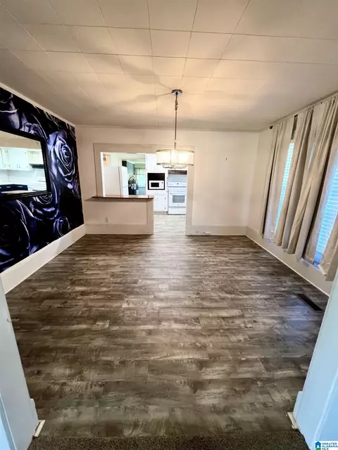 Dining - 703 Hand St, Clanton, AL 35045 photo 1 of 2