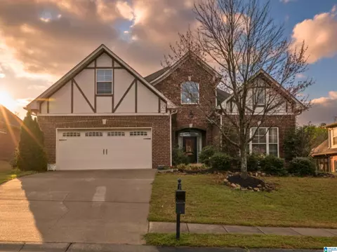 471 River Oaks Ln, Helena, AL 35080
