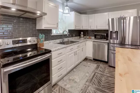 Kitchen - 106 Deer St, Jasper, AL 35504 photo 2 of 5