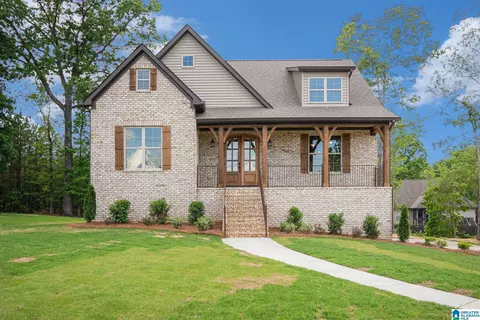 977 Knobloch Ln, Moody, AL 35004