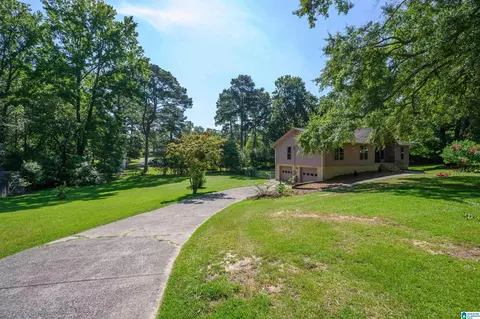 Exterior - 100 Camille Ct, Clanton, AL 35045 photo 13 of 16