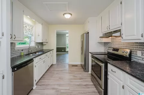 Kitchen - 100 Camille Ct, Clanton, AL 35045 photo 1 of 7