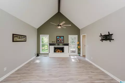Living - 100 Camille Ct, Clanton, AL 35045 photo 1 of 4