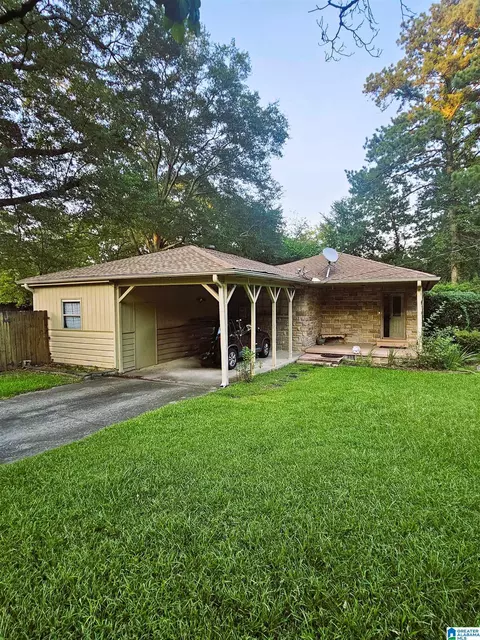 2501 5th St NE, Center Point, AL 35215