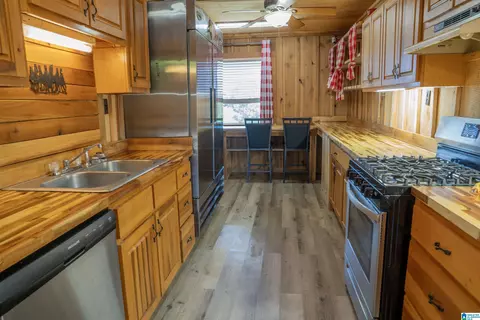 Kitchen - 3455 Ebell Rd, Oneonta, AL 35121 photo 1 of 2