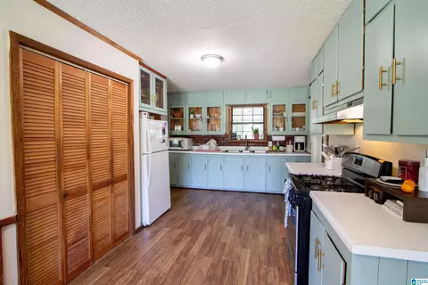 Kitchen - 34 Raley St, Vincent, AL 35178 photo 1 of 2