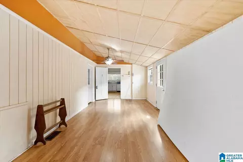 Entry Way - 106 4th Ave E, Oneonta, AL 35121 photo 3 of 6