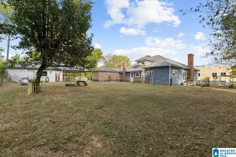 Exterior - 106 4th Ave E, Oneonta, AL 35121 photo 7 of 11