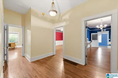 Entry Way - 106 4th Ave E, Oneonta, AL 35121 photo 5 of 6