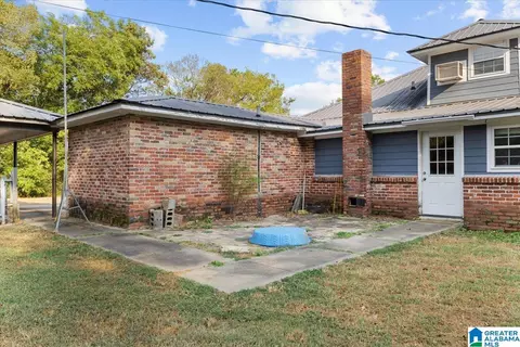 Exterior - 106 4th Ave E, Oneonta, AL 35121 photo 8 of 11