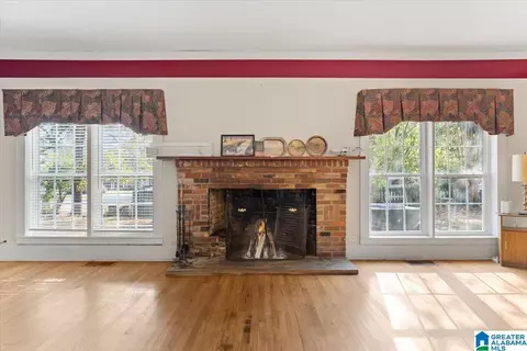 Living - 106 4th Ave E, Oneonta, AL 35121 photo 2 of 3