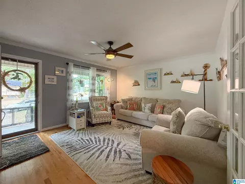 1704 Gardenridge Rd, Gardendale, AL 35071