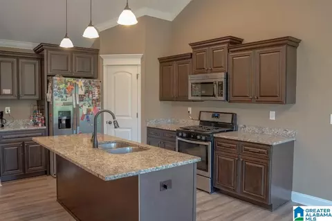 Kitchen - 1005 Spring View Ln, Clanton, AL 35045 photo 1 of 1