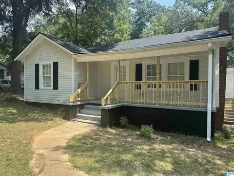 605 Eastwood Ave, Talladega, AL 35160
