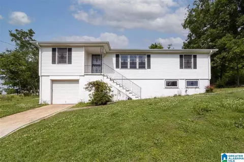 2804 10th St NE, Center Point, AL 35215