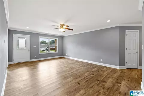 Living - 85 Trinity Ln, Oneonta, AL 35121 photo 3 of 4