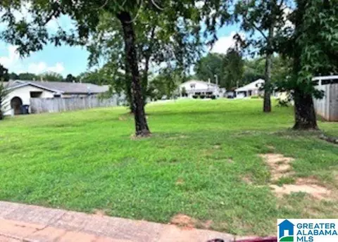 1857 Woodvine Ln #1, Center Point, AL 35215