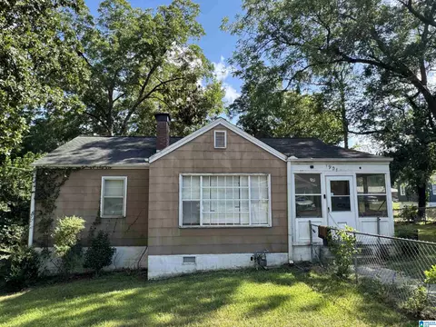 1901 Hoke Ave, Tarrant, AL 35217