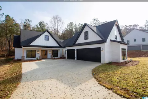 119 Estates Club Dr, Pell City, AL 35128