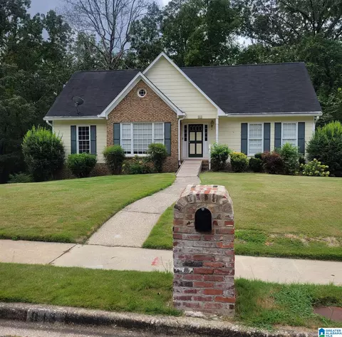 913 Woodbrook Rd, Center Point, AL 35215