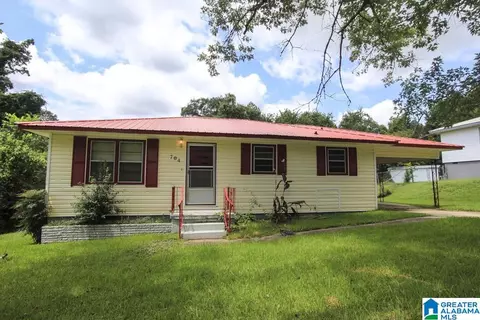 704 Olga Ann Dr, Weaver, AL 36277