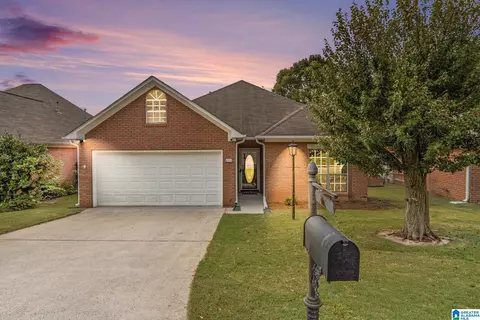 4805 Southern Oaks Ln, Birmingham, AL 35235