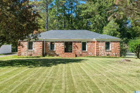 126 Silverwood Dr, Talladega, AL 35160