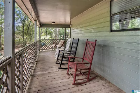 Exterior - 104 Adriane Dr, Clanton, AL 35045 photo 4 of 9