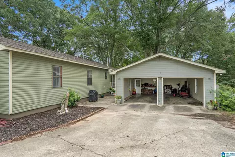 Exterior - 104 Adriane Dr, Clanton, AL 35045 photo 7 of 9