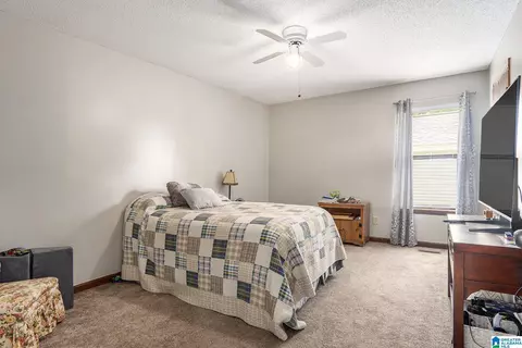 Bedroom - 104 Adriane Dr, Clanton, AL 35045 photo 4 of 5