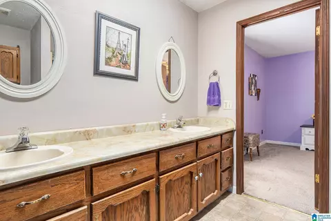 Bath - 104 Adriane Dr, Clanton, AL 35045 photo 1 of 2